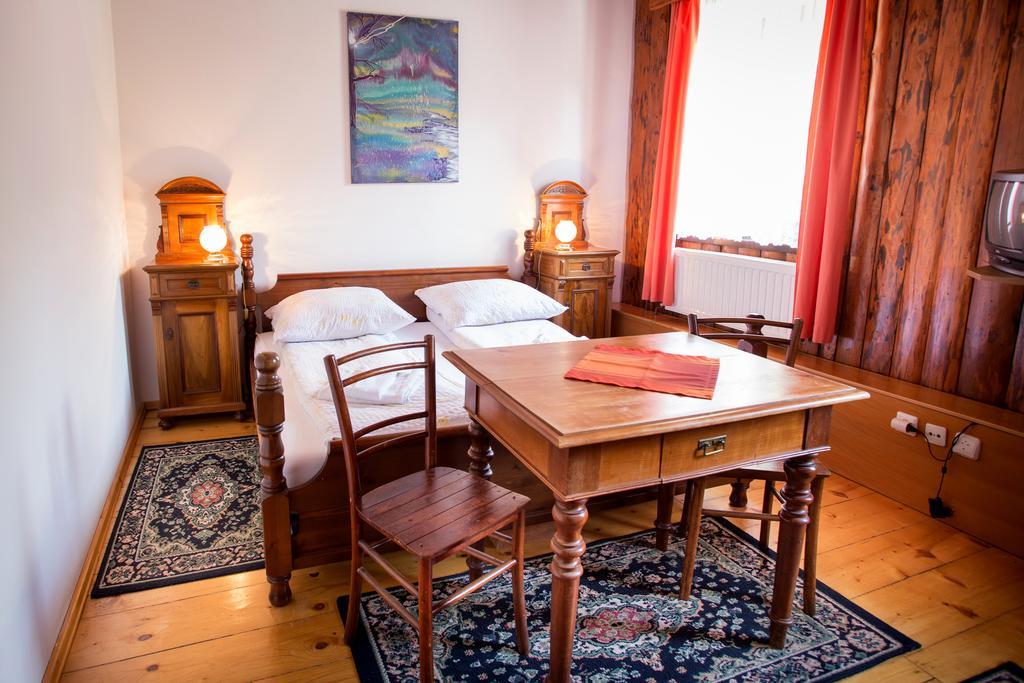 Guest House Gostisce Gacnk V Logu Церкно Екстериор снимка