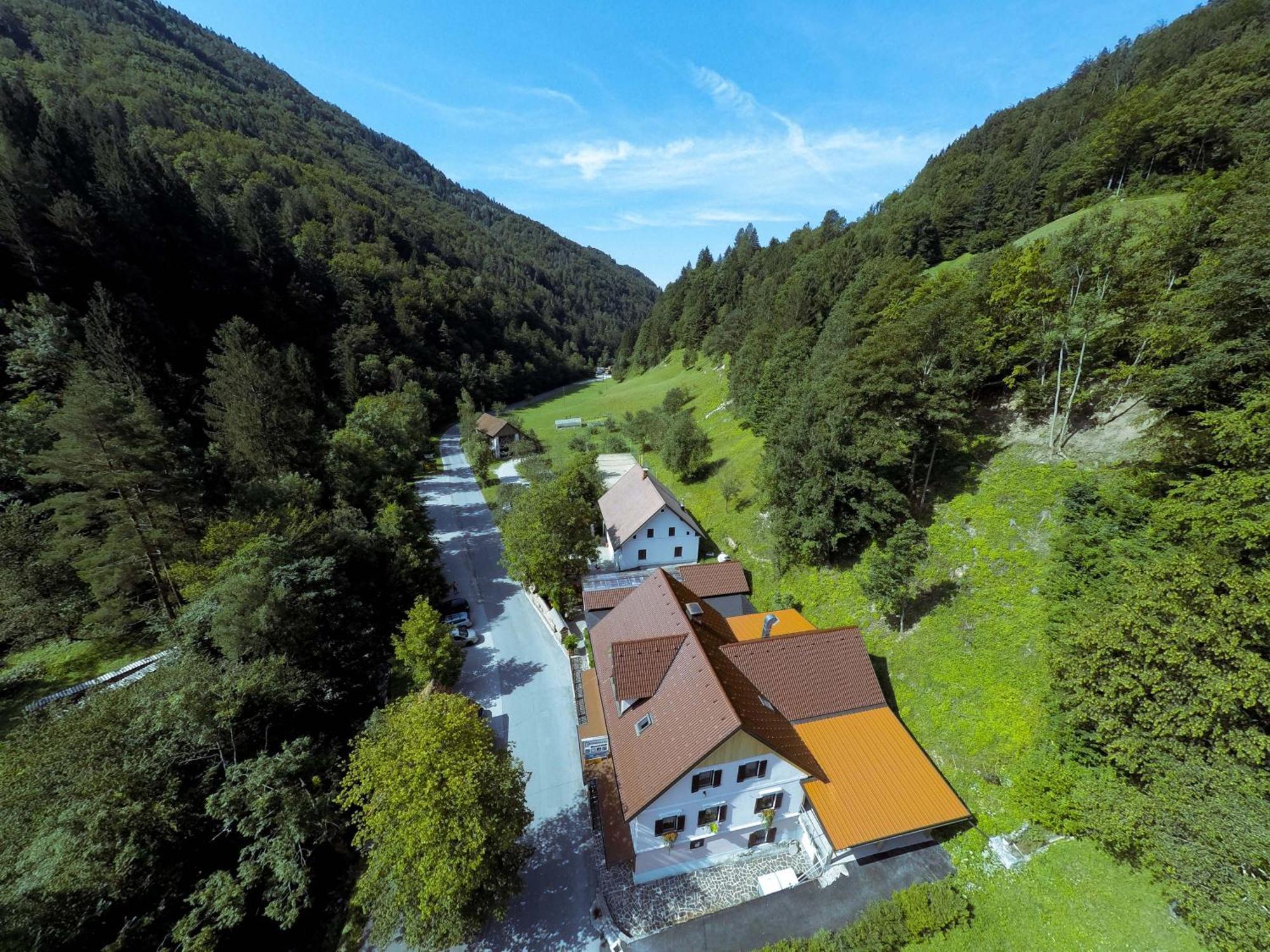 Guest House Gostisce Gacnk V Logu Церкно Екстериор снимка